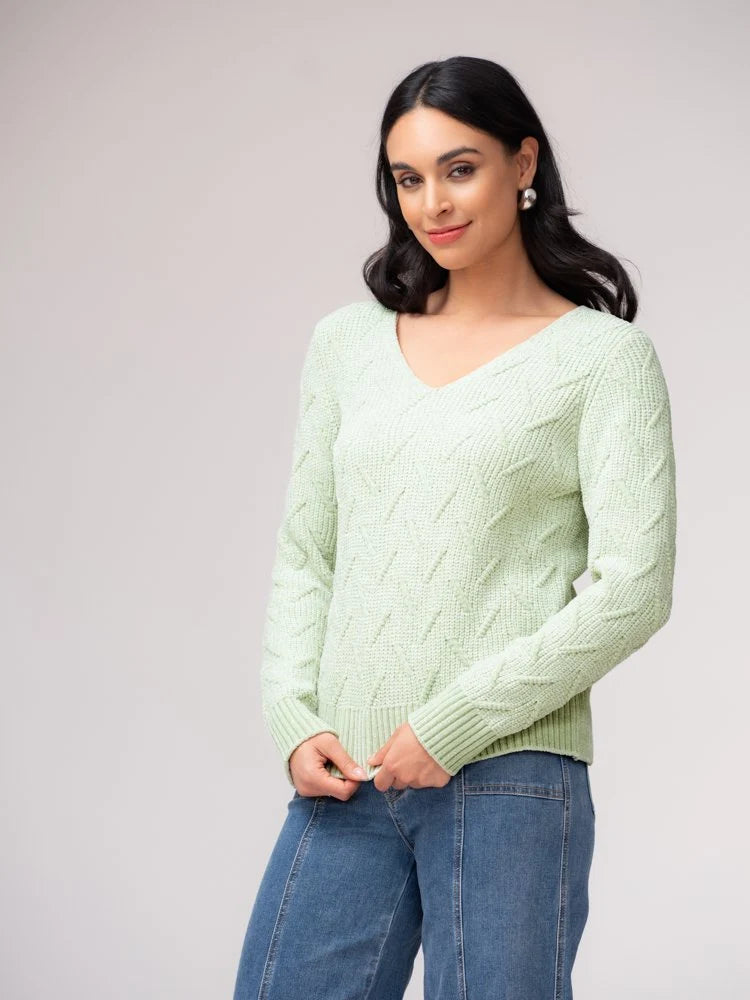 V-Neck Pullover