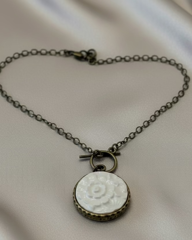 "Cream" Antique China Necklace