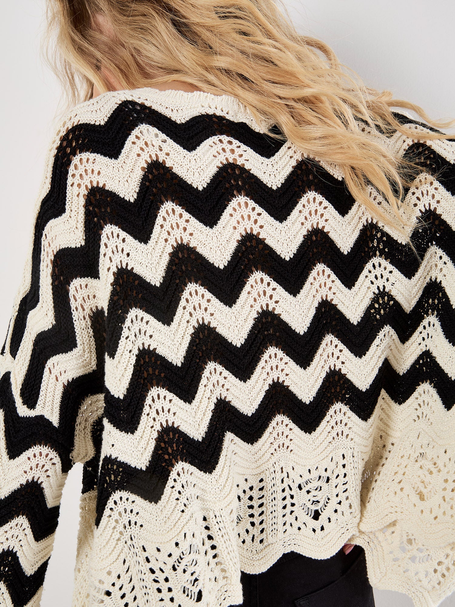 Apricot Chevron Knit SweaterSweatersPosh Boutique