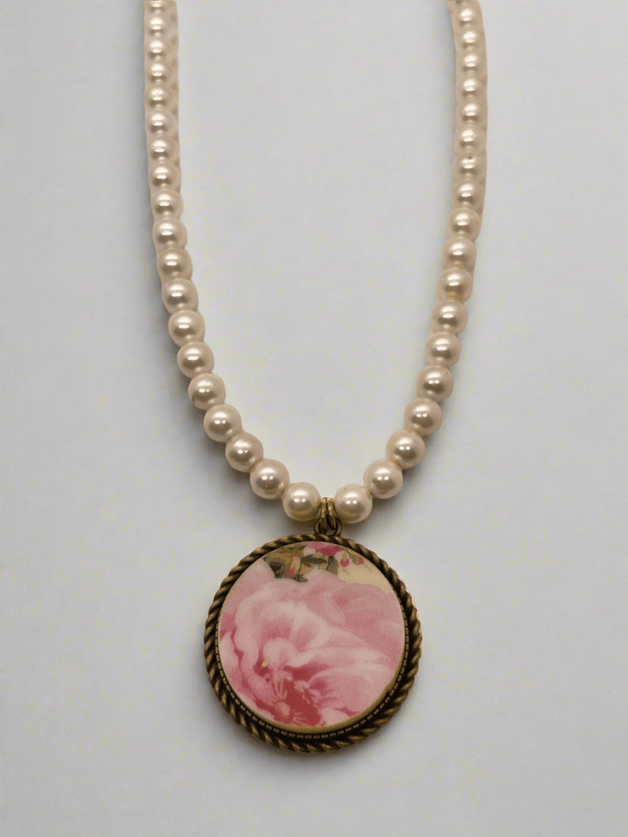 Beaded Antique China NecklaceJewelryPosh Boutique