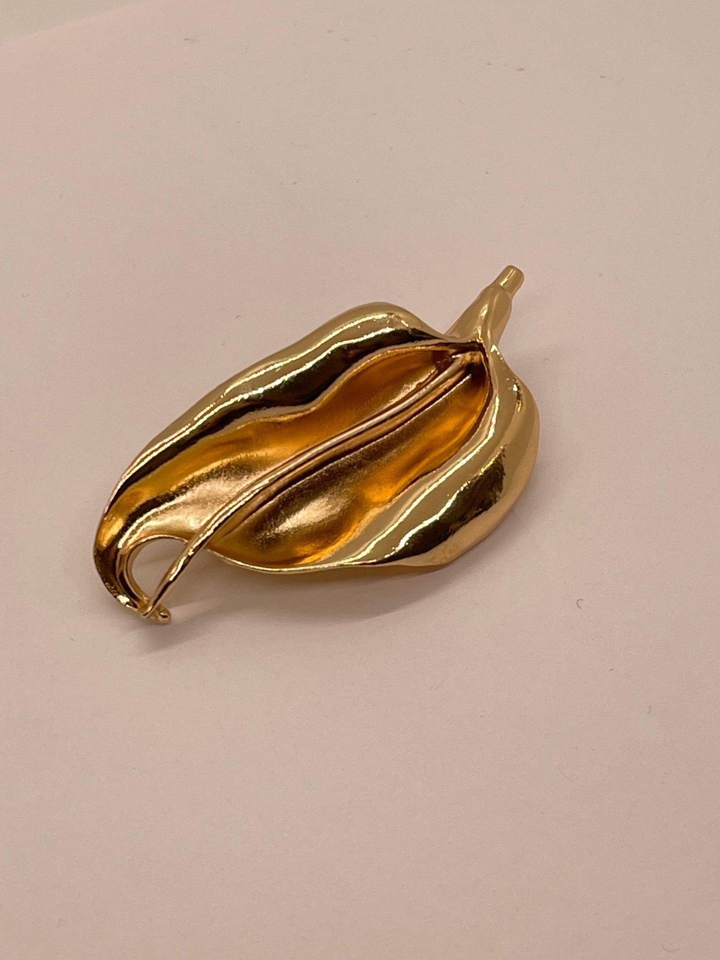 Calla Lilly BroochJewelryPosh Boutique
