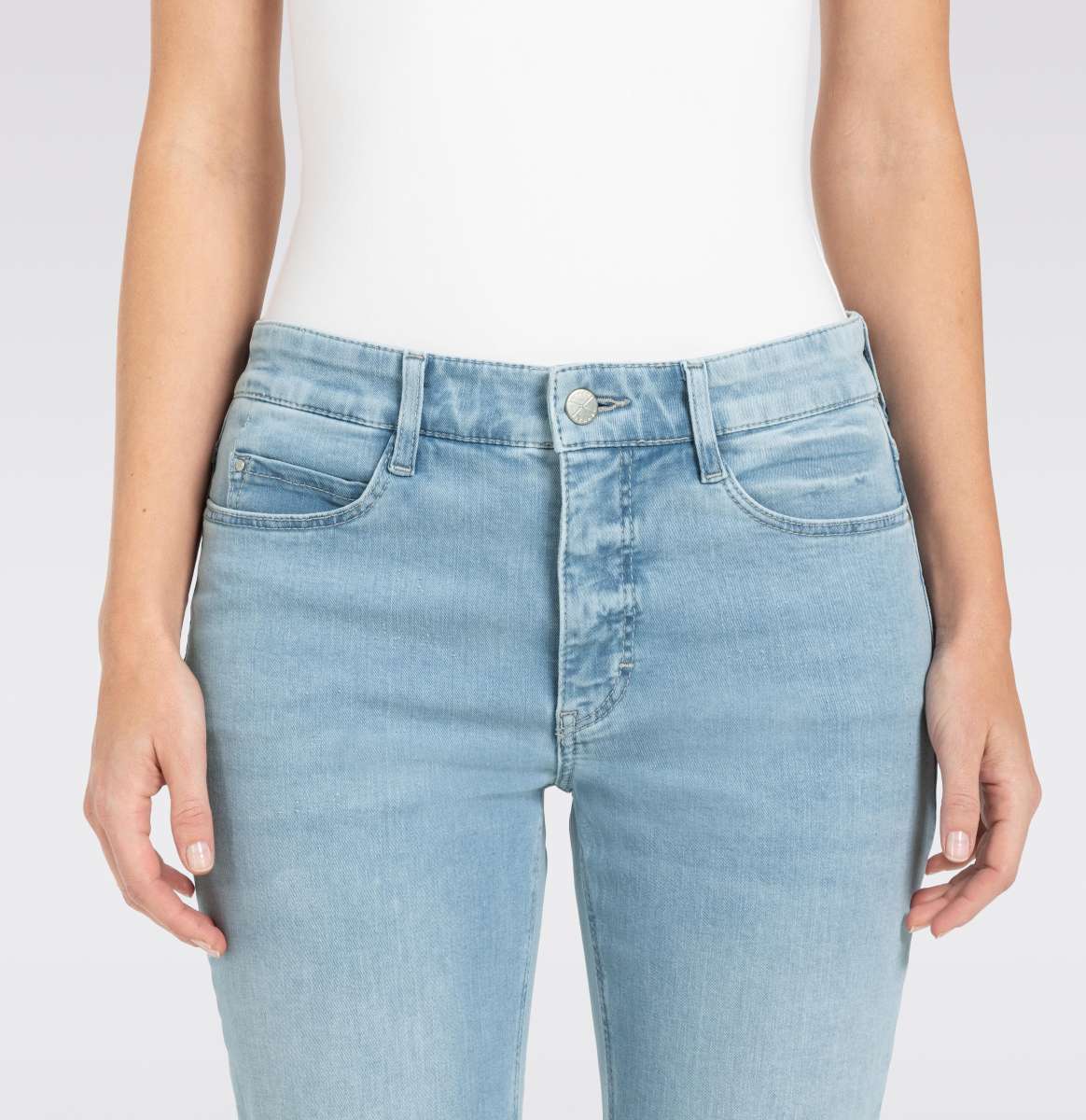 MAC Dream Straight Leg JeansDenimPosh Boutique