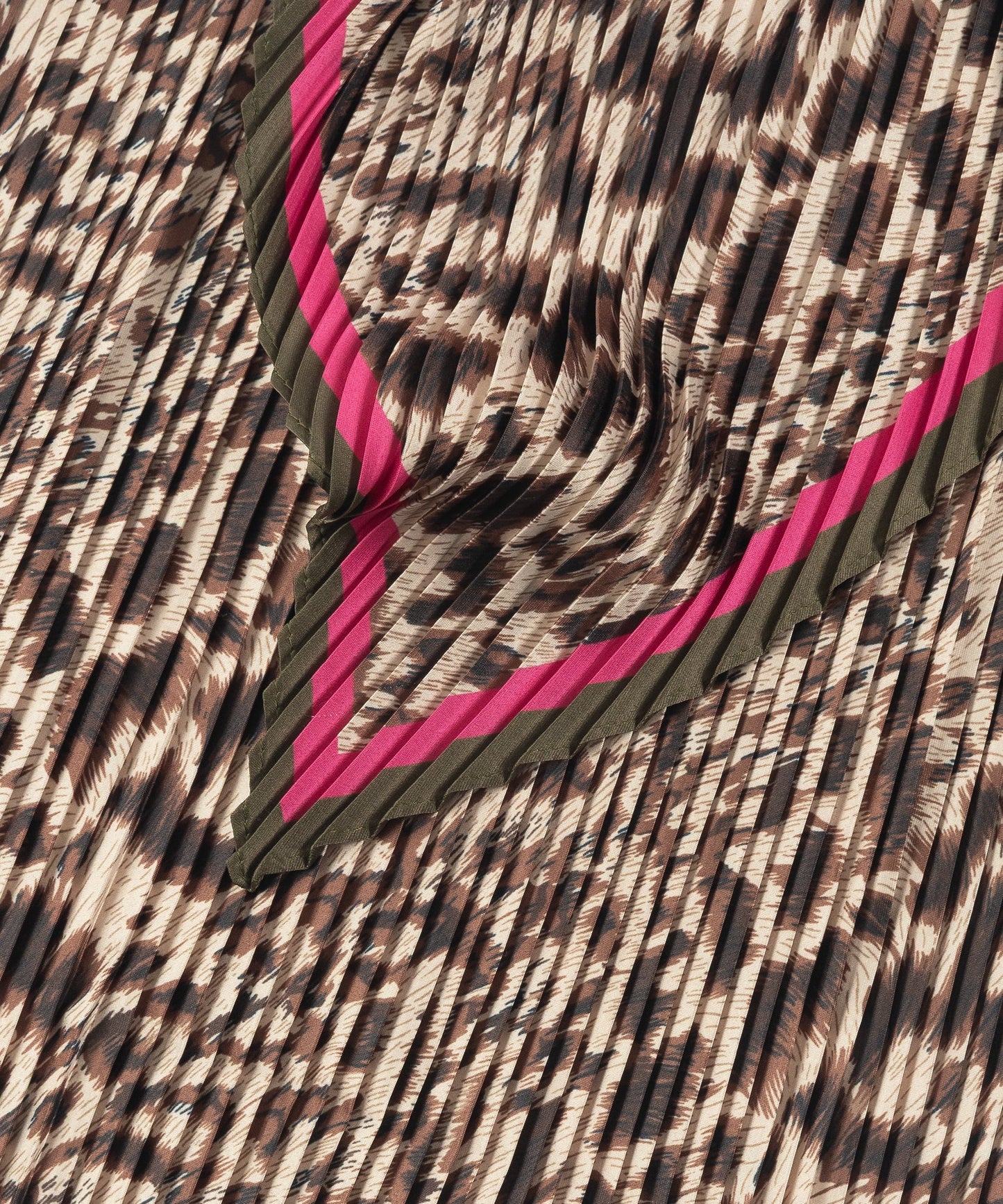 Spots on Spots Pleated DiamondPosh Boutique