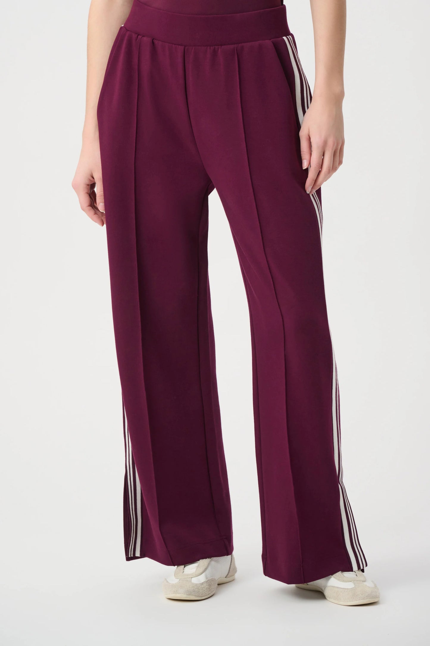 Pin-Tuck Wide Leg Jogger