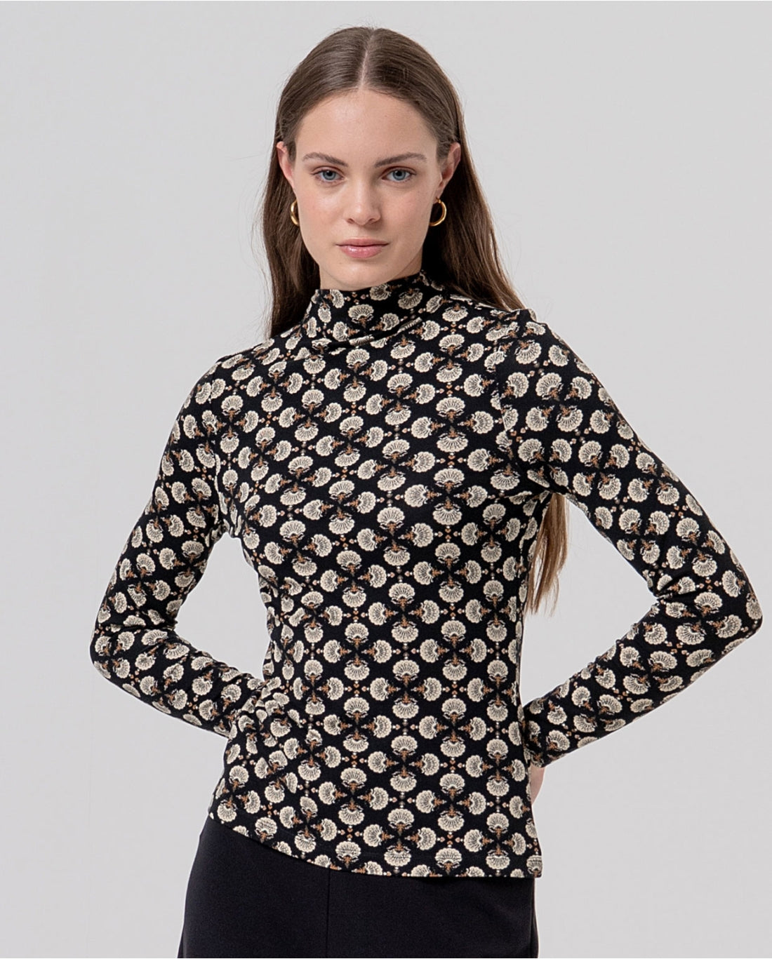 Geometric Print High-neck Top