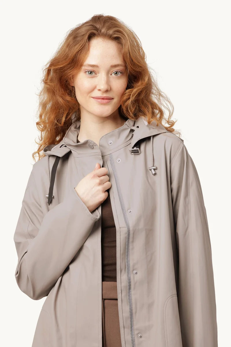 Classic Atmosphere Raincoat
