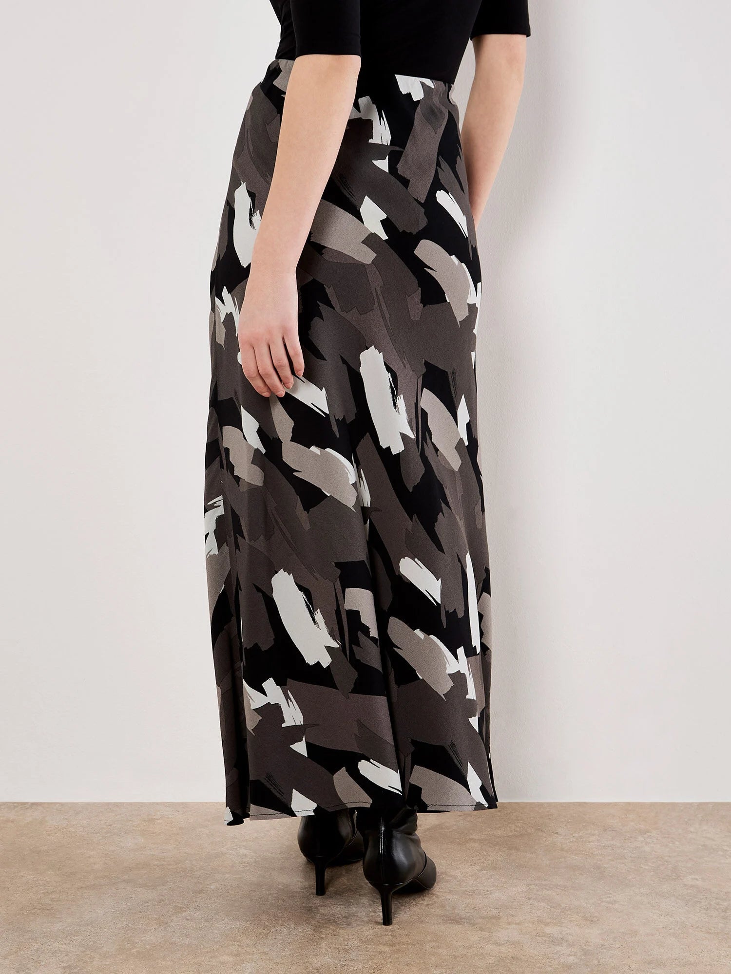 Brushstroke SkirtPosh Boutique