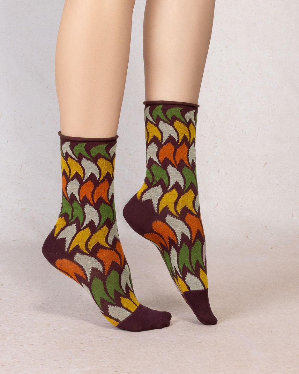 Wavy Feathers Socks