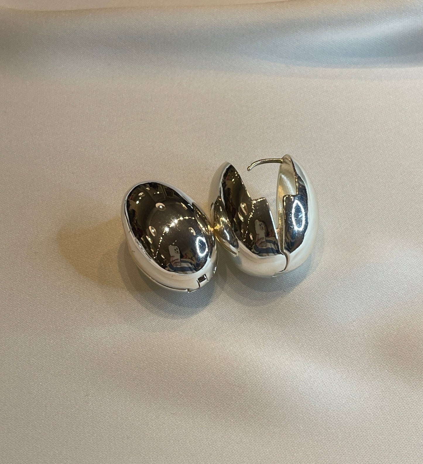 Clamshell EarringsJewelryPosh Boutique