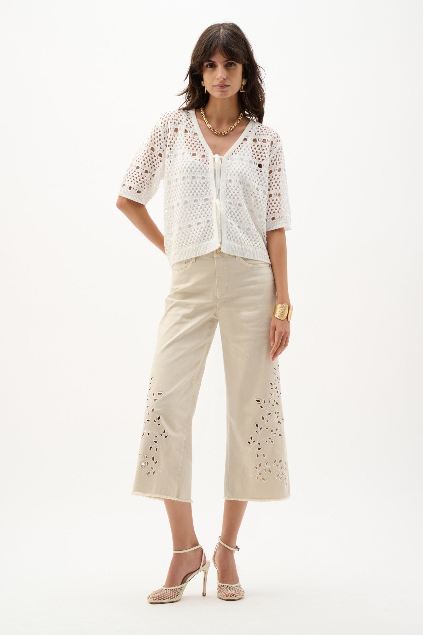 Cut - out Appliqué Crop JeansPosh Boutique