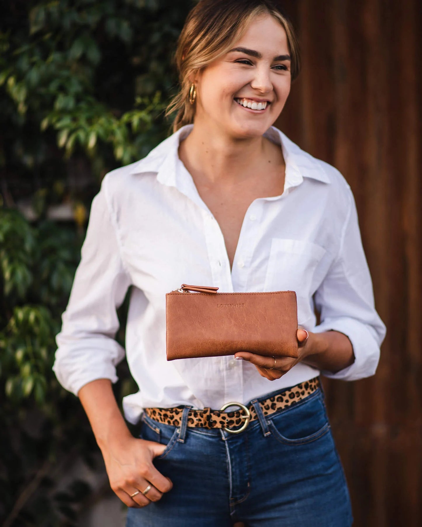 Delta WalletHandbagsPosh Boutique