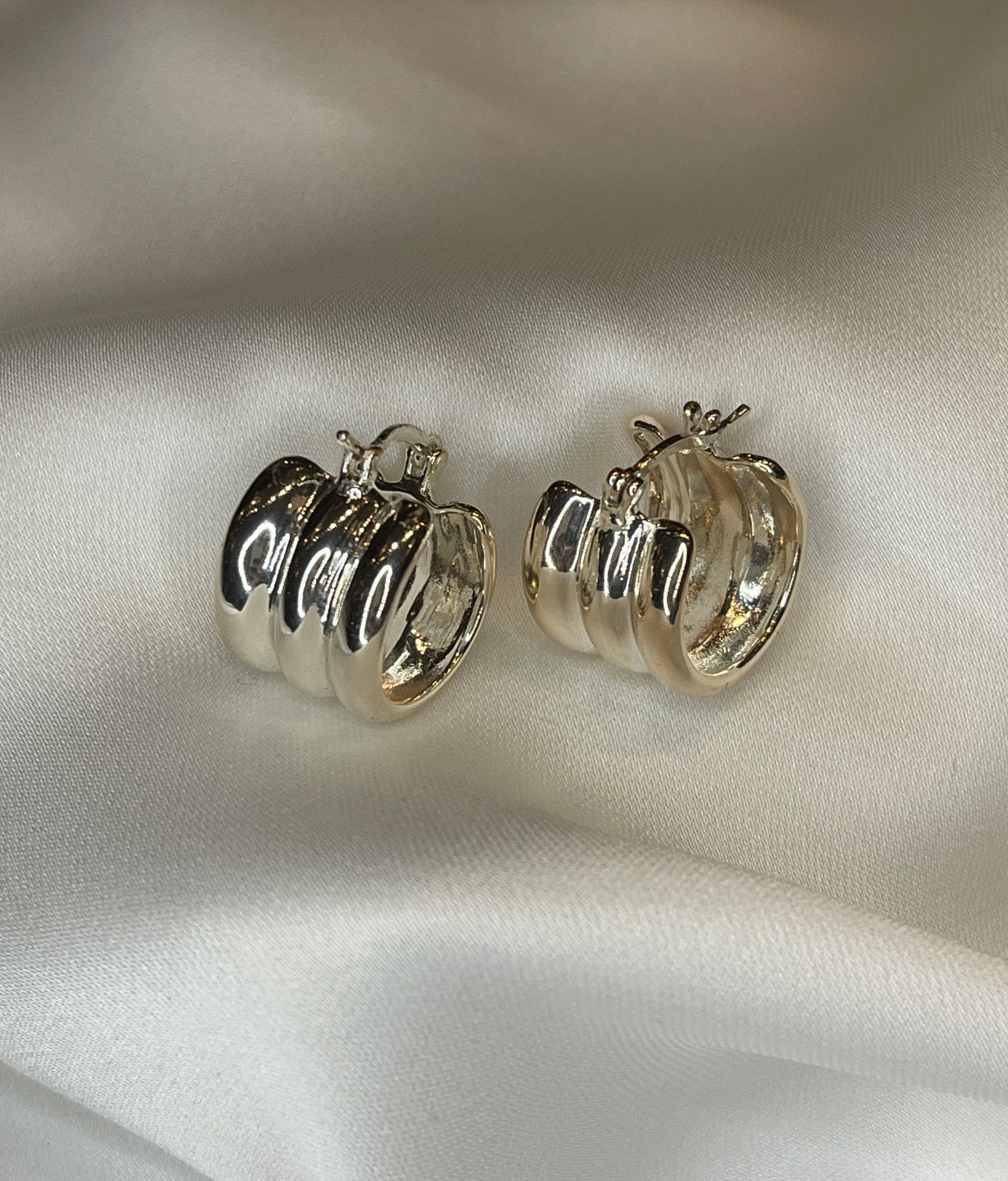 Dora EarringJewelryPosh Boutique