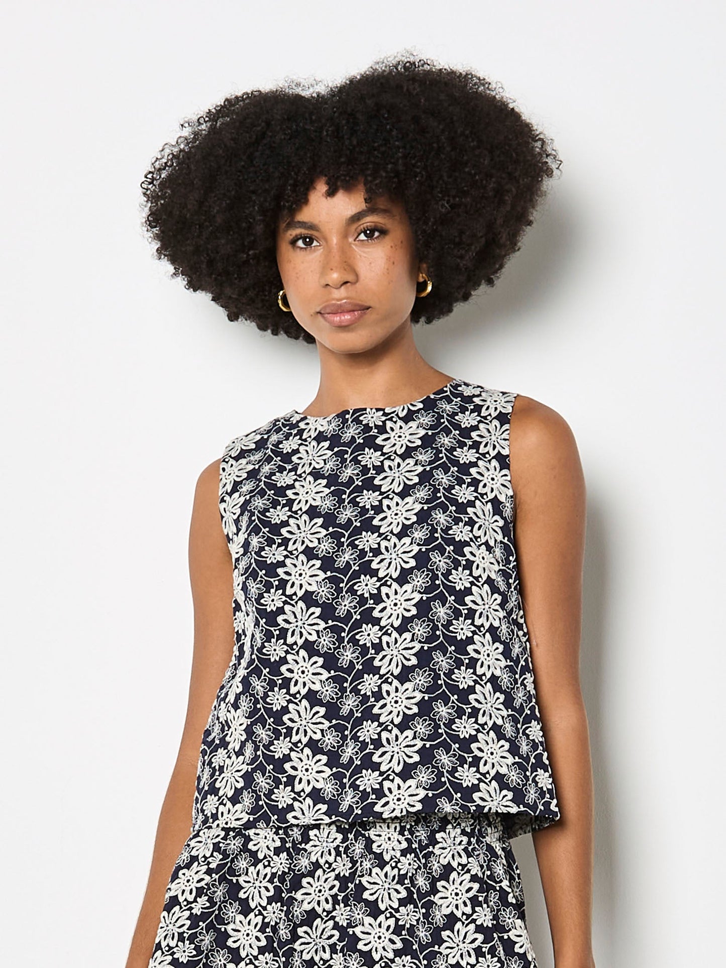 Embroidered Floral TopTopsPosh Boutique