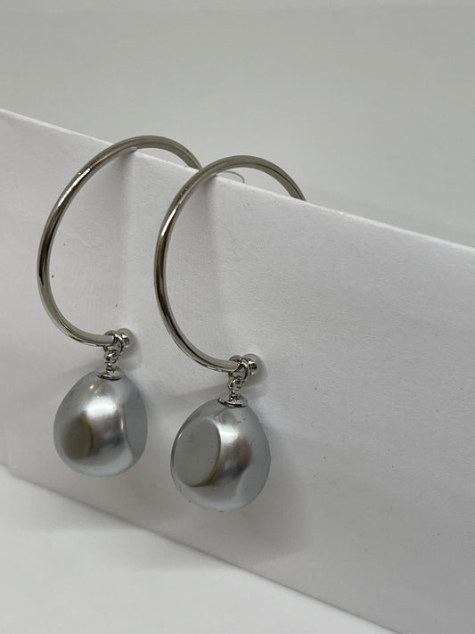 Merx Chunky Pearl HoopJewelryPosh Boutique