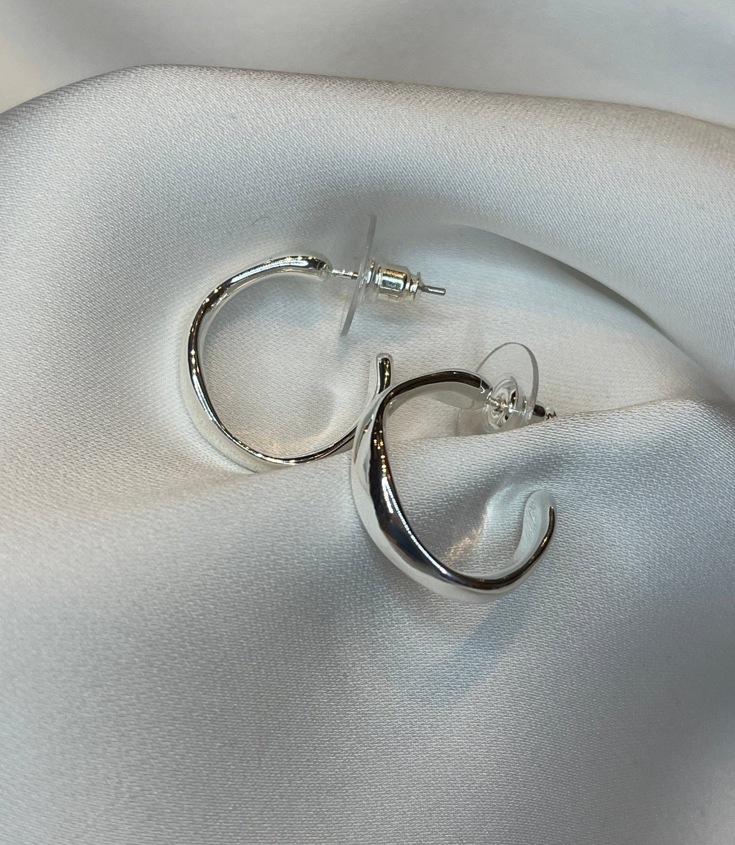 Mira EarringsJewelryPosh Boutique