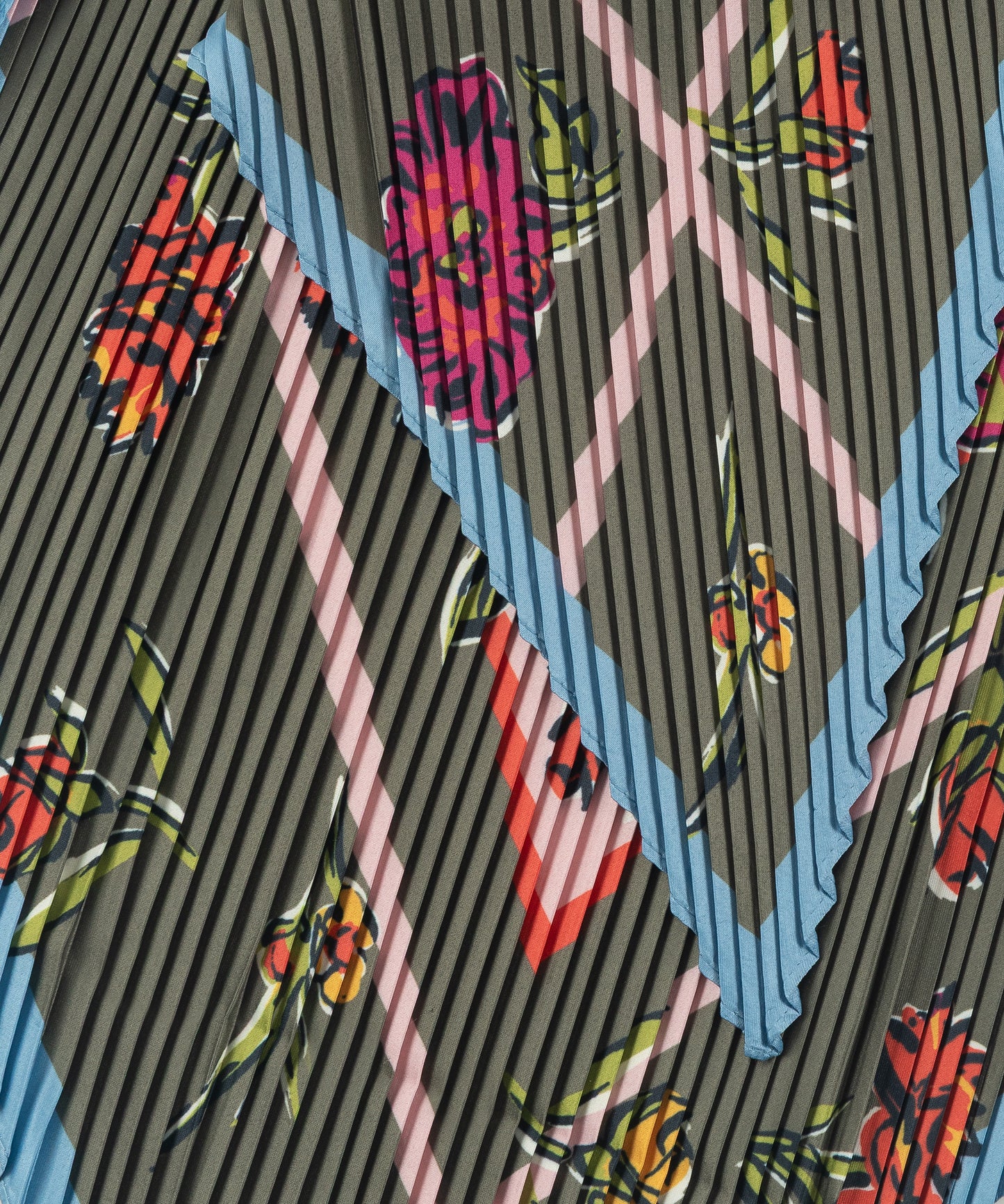 Floral Plaid Pleated Diamond Scarf