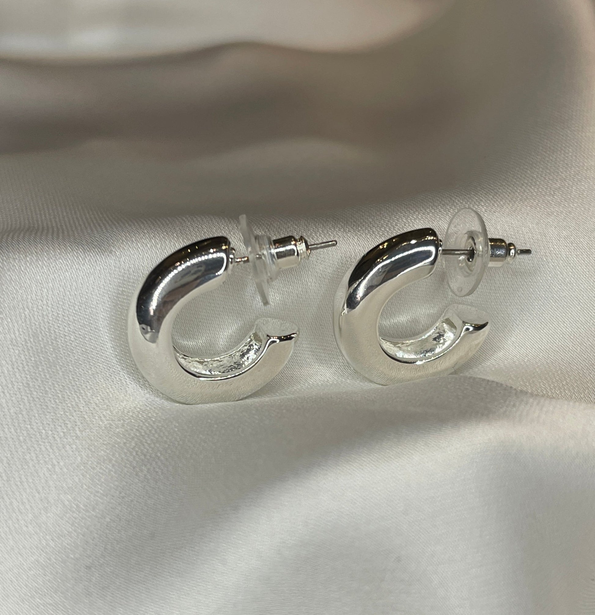 Vega EarringsJewelryPosh Boutique